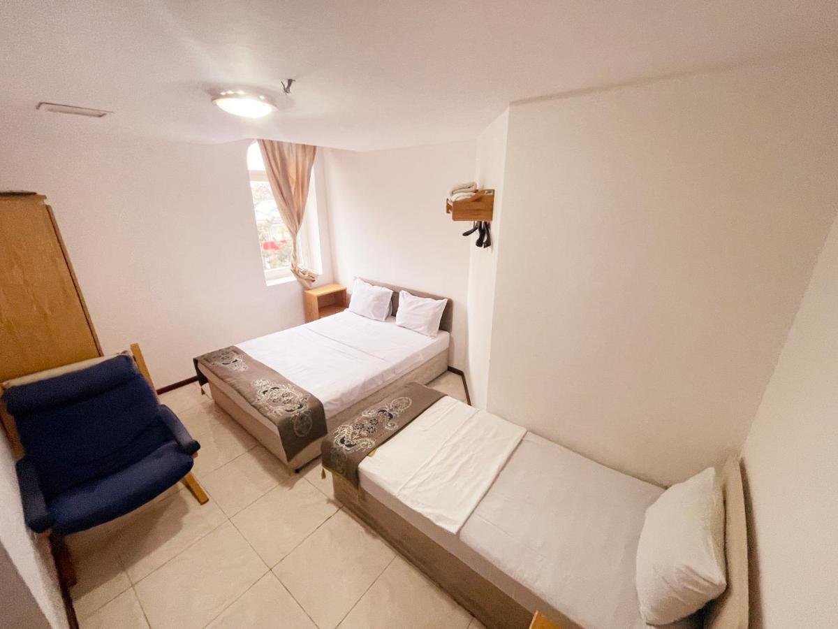 White Horse Hotel Baky Esterno foto