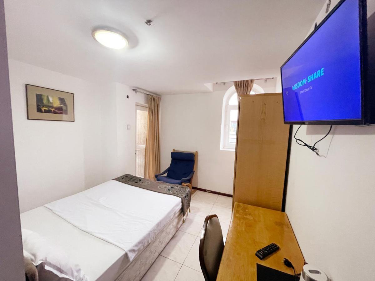 White Horse Hotel Baky Esterno foto